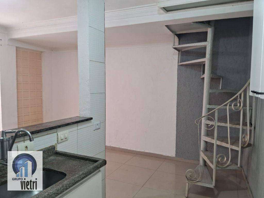 Casa para alugar com 1 quarto, 50m² - Foto 2