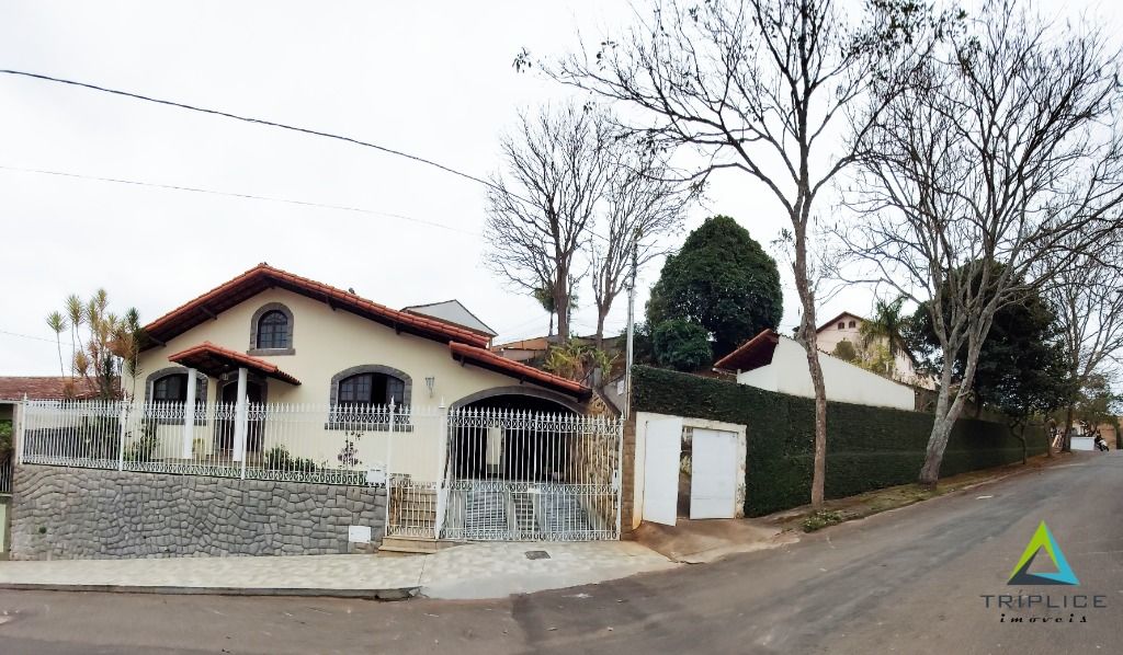 Casa, 4 quartos, 250 m² - Foto 1