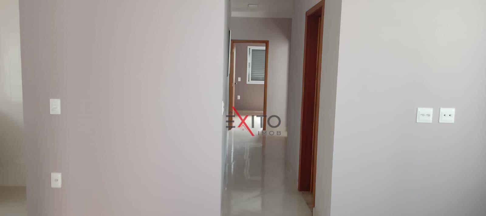 Casa para alugar com 5 quartos, 183m² - Foto 11