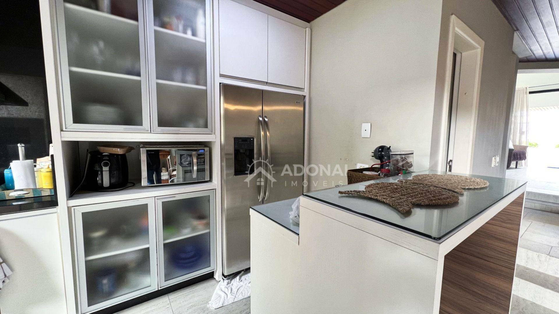 Casa à venda com 4 quartos, 243m² - Foto 15