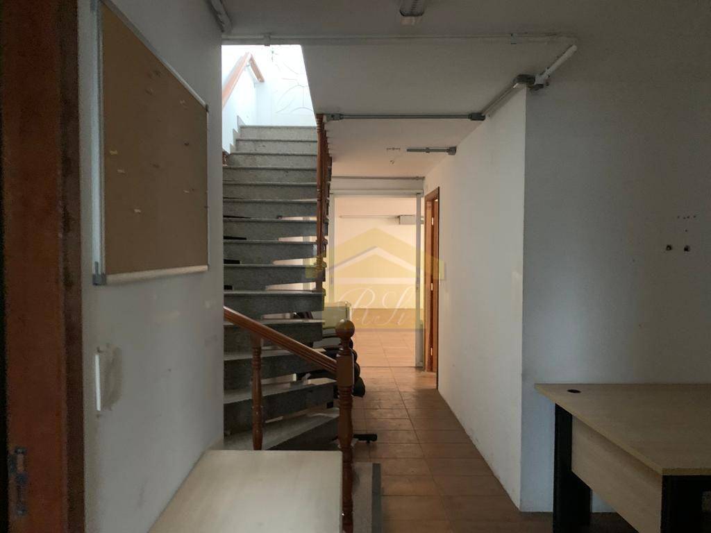 Casa à venda e aluguel com 3 quartos, 480m² - Foto 41