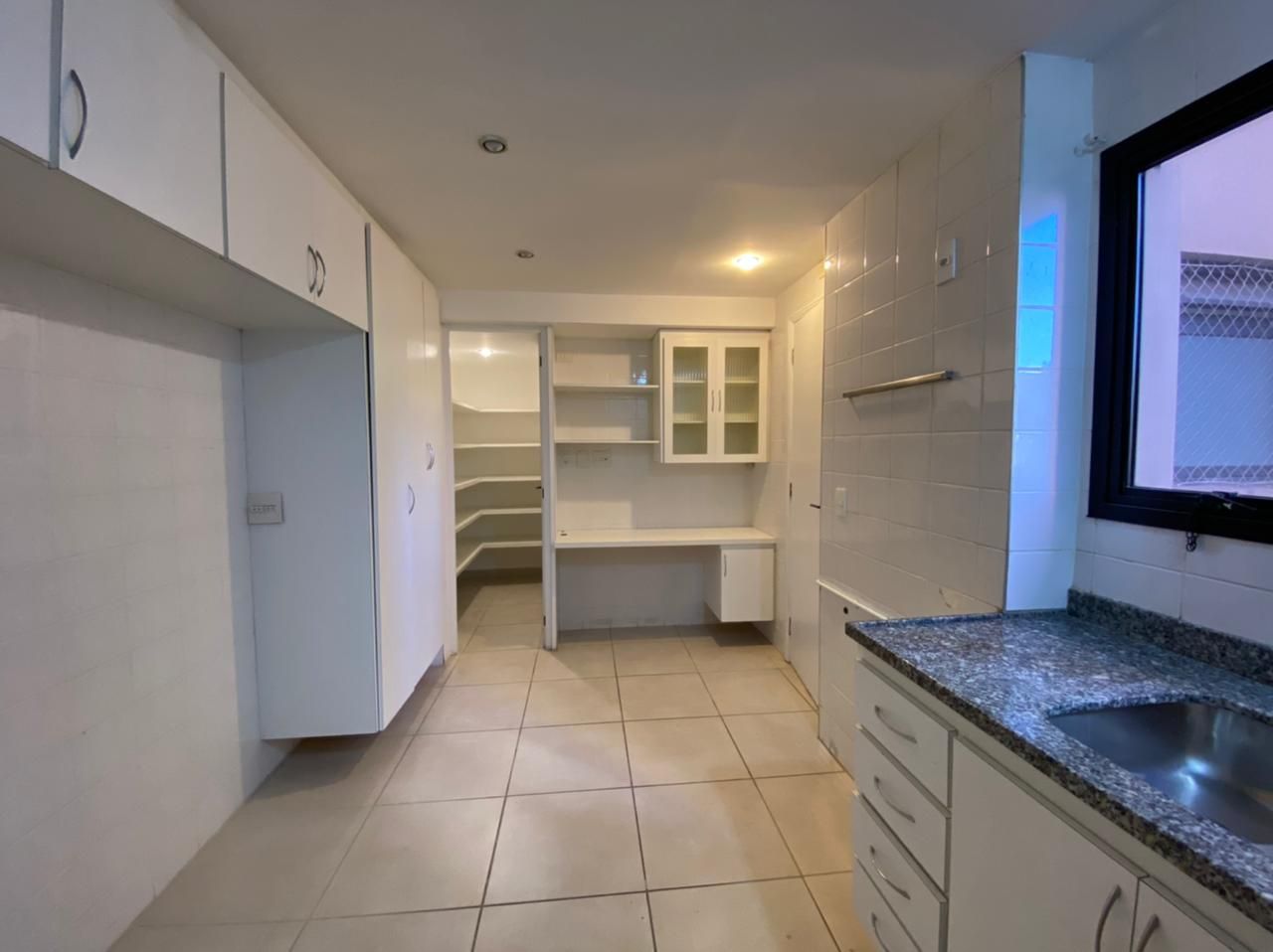 Apartamento à venda com 3 quartos, 230m² - Foto 21