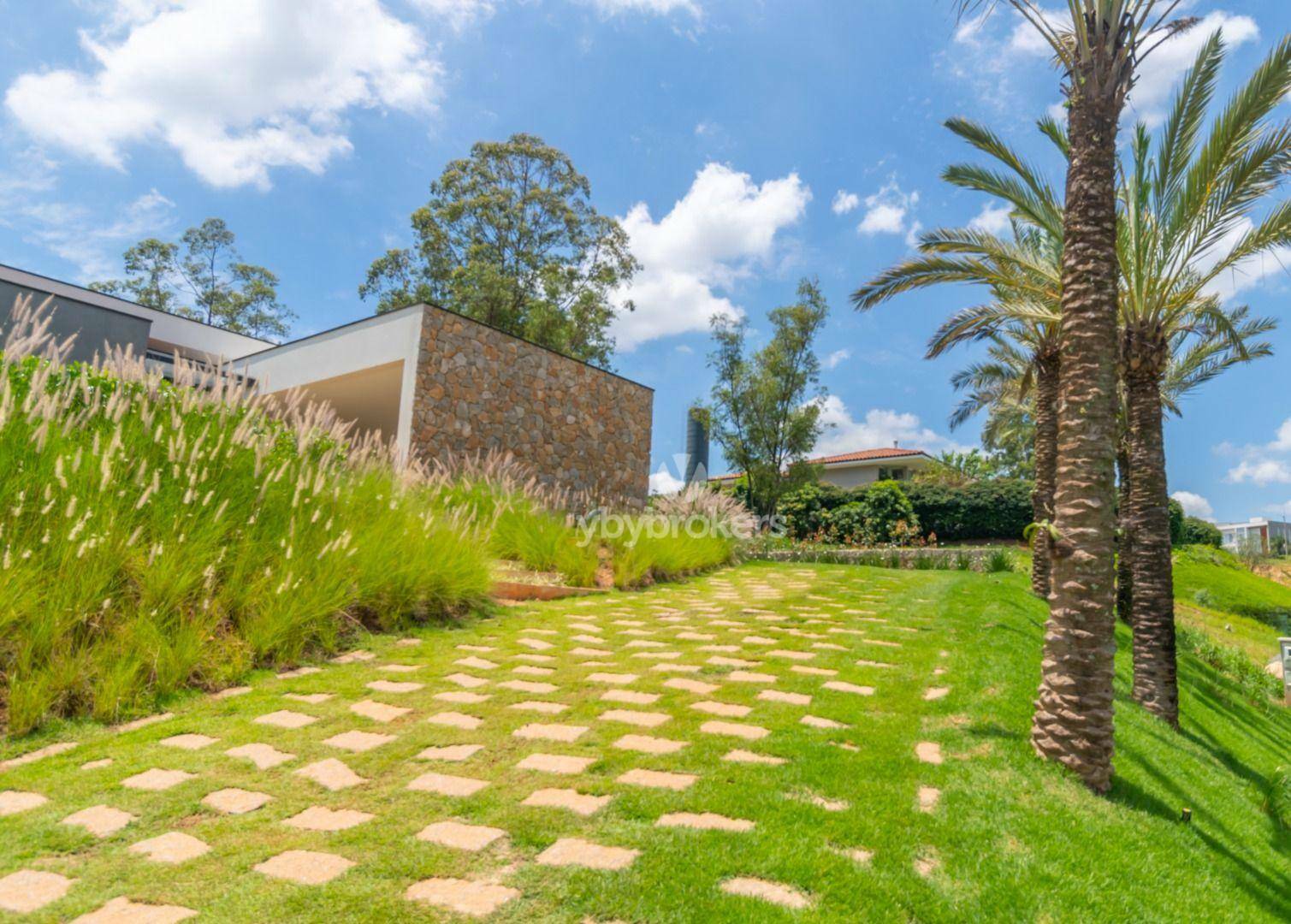 Casa de Condomínio à venda com 5 quartos, 557m² - Foto 2