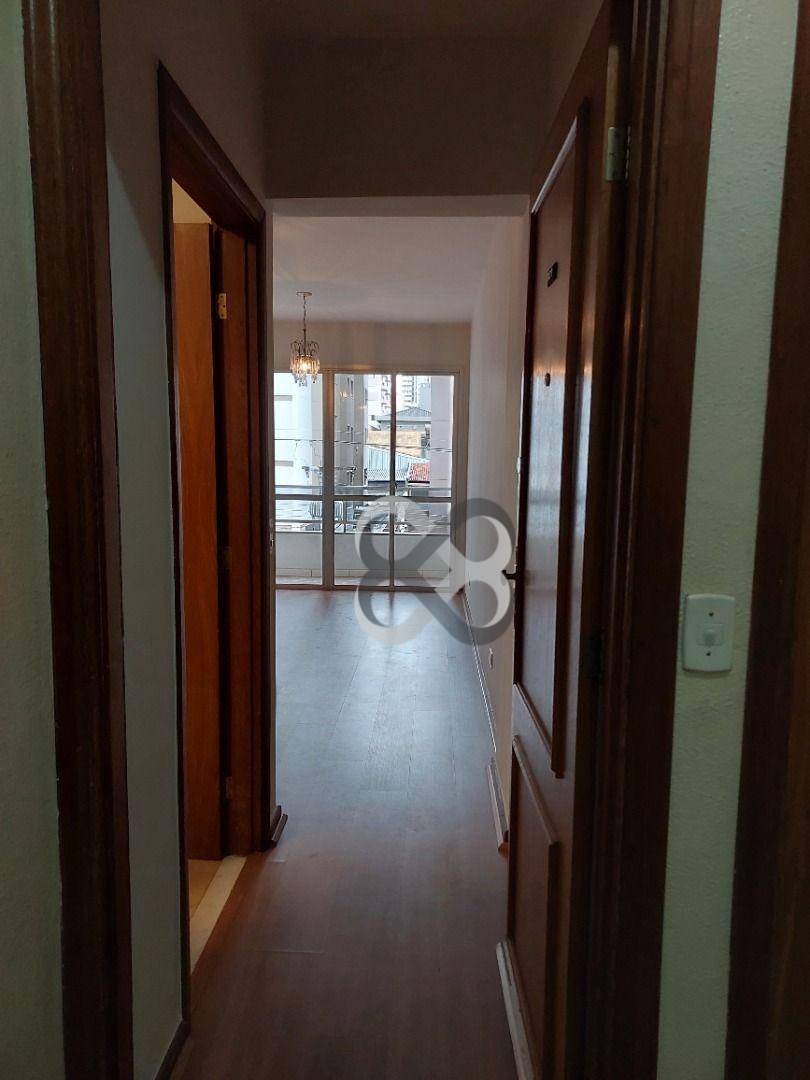 Apartamento para alugar com 3 quartos, 101m² - Foto 2