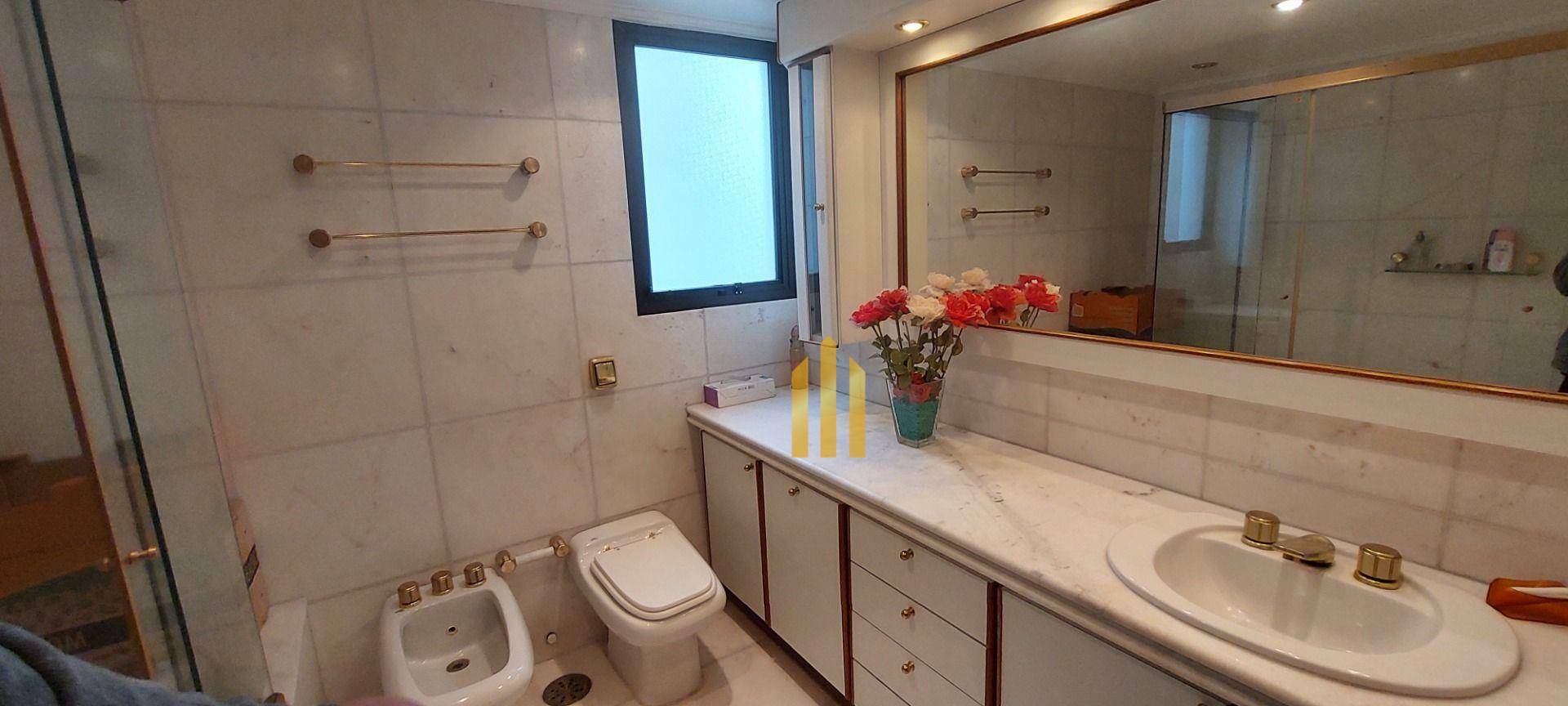 Apartamento à venda com 4 quartos, 320m² - Foto 28