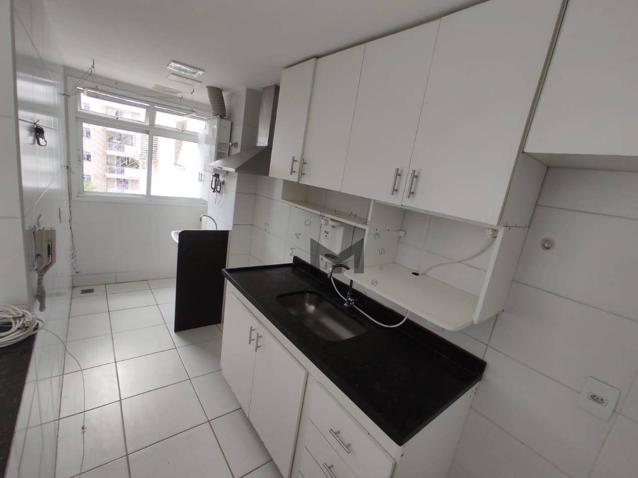 Apartamento à venda com 3 quartos, 70m² - Foto 4