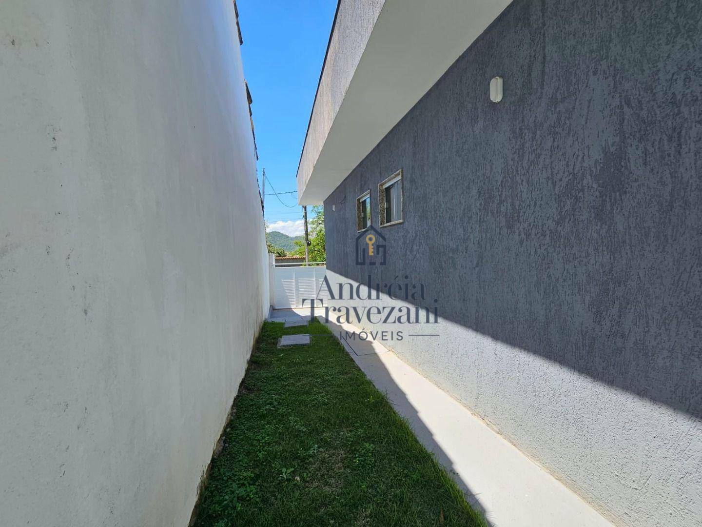 Casa à venda com 2 quartos, 60m² - Foto 3