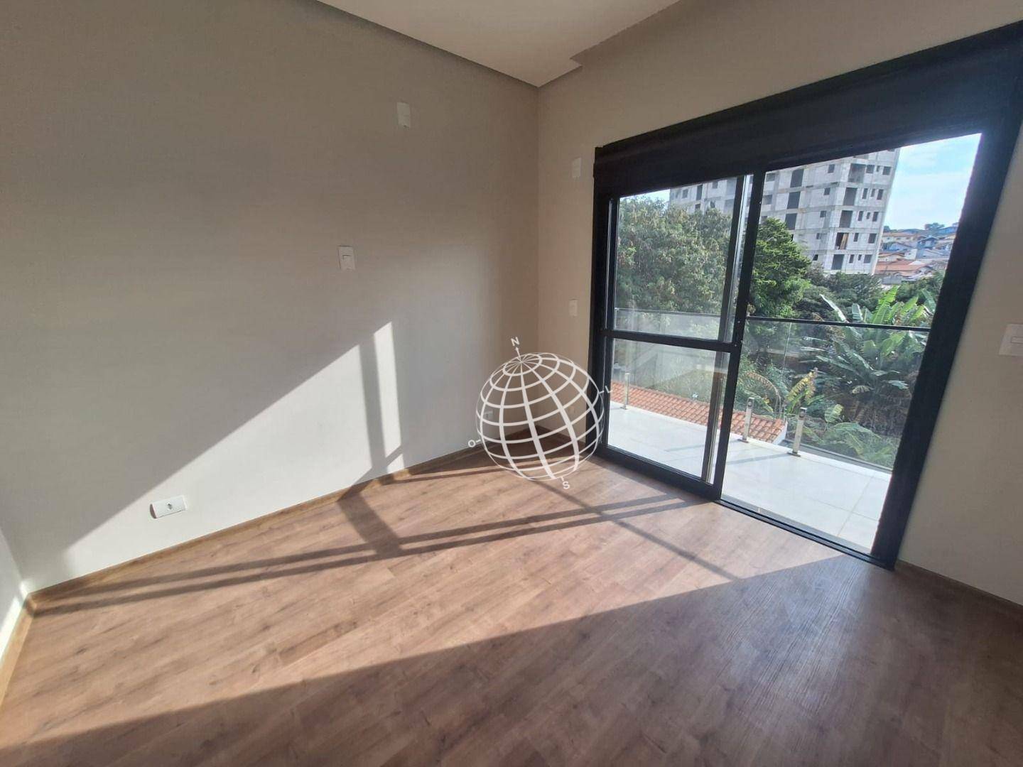 Casa à venda com 3 quartos, 180m² - Foto 8