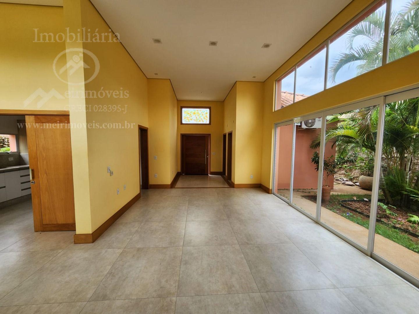 Casa à venda com 2 quartos, 600m² - Foto 1