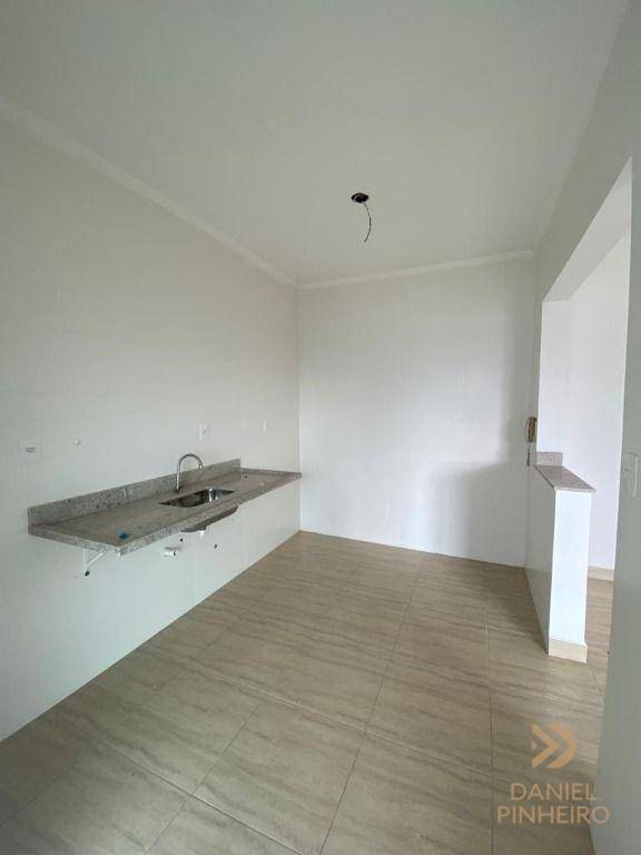 Apartamento à venda com 2 quartos, 75m² - Foto 6