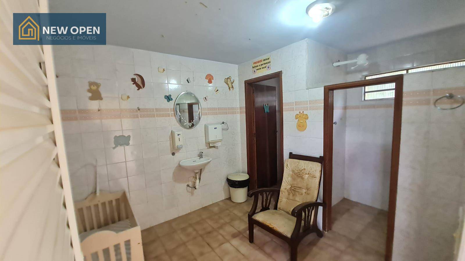 Chácara à venda com 4 quartos, 608m² - Foto 22