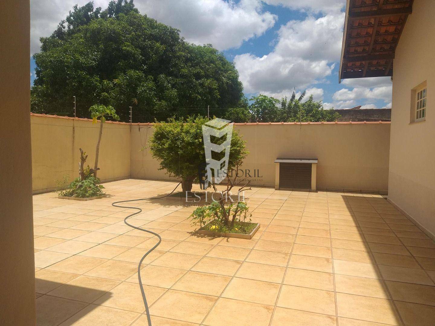 Casa à venda com 3 quartos, 240m² - Foto 21