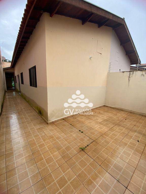 Casa para alugar com 2 quartos, 70m² - Foto 4