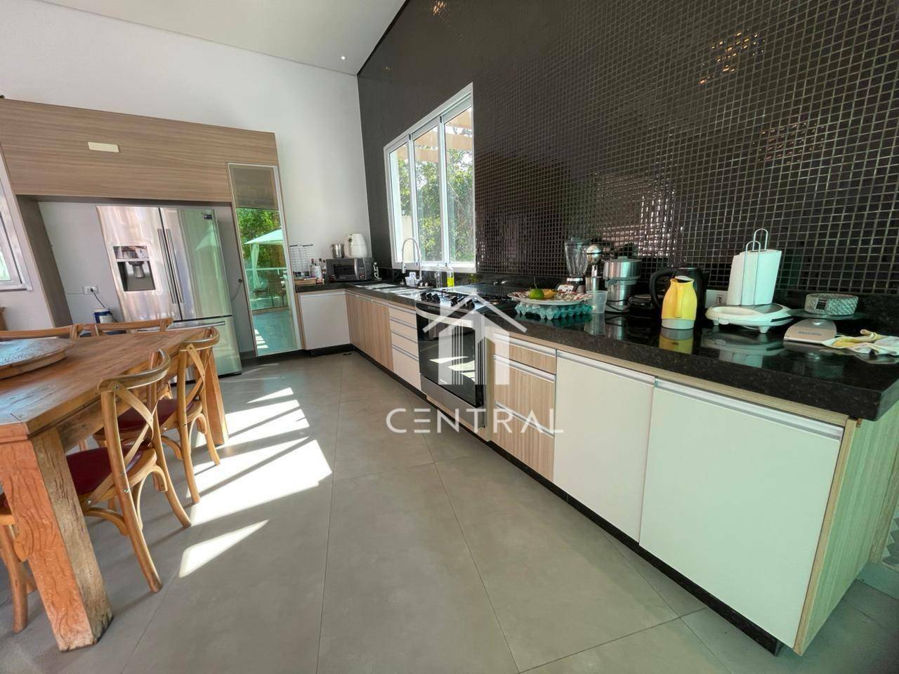 Casa de Condomínio à venda e aluguel com 4 quartos, 400m² - Foto 14