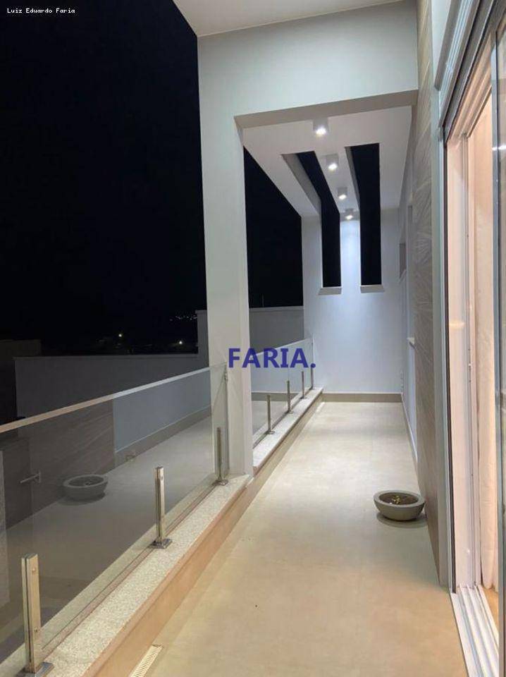 Casa à venda com 3 quartos, 338m² - Foto 21