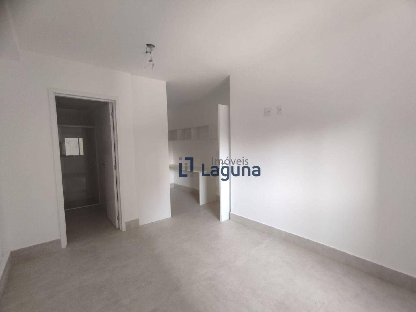 Apartamento para alugar com 1 quarto, 65m² - Foto 24