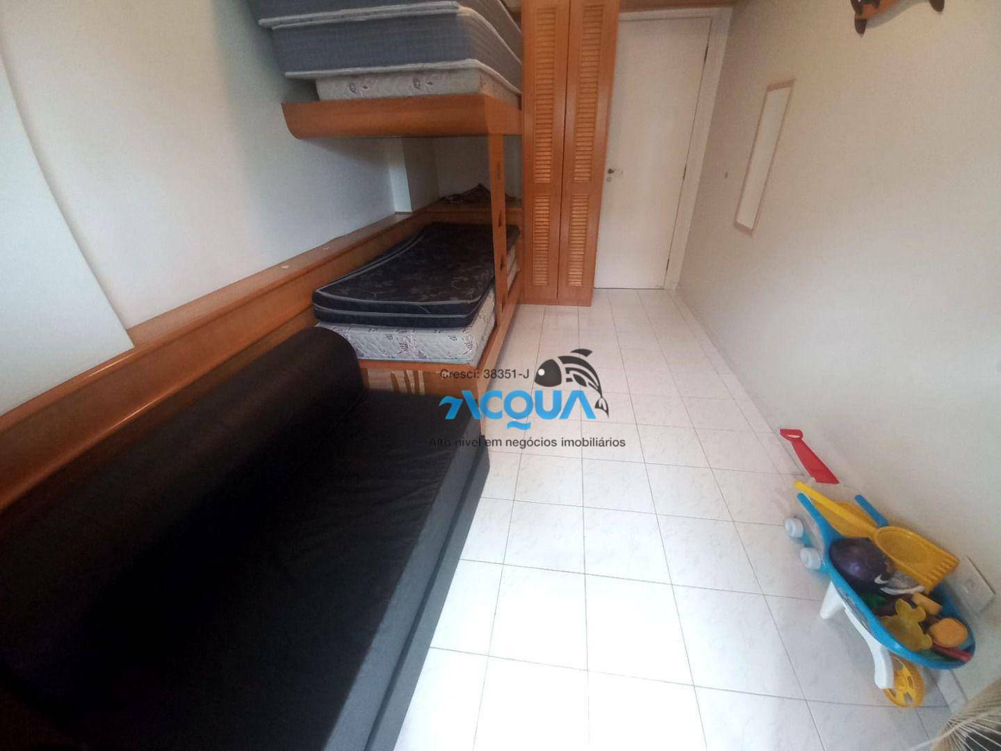 Apartamento à venda com 2 quartos, 75m² - Foto 4