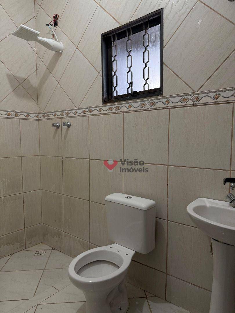 Casa à venda com 2 quartos, 70m² - Foto 17