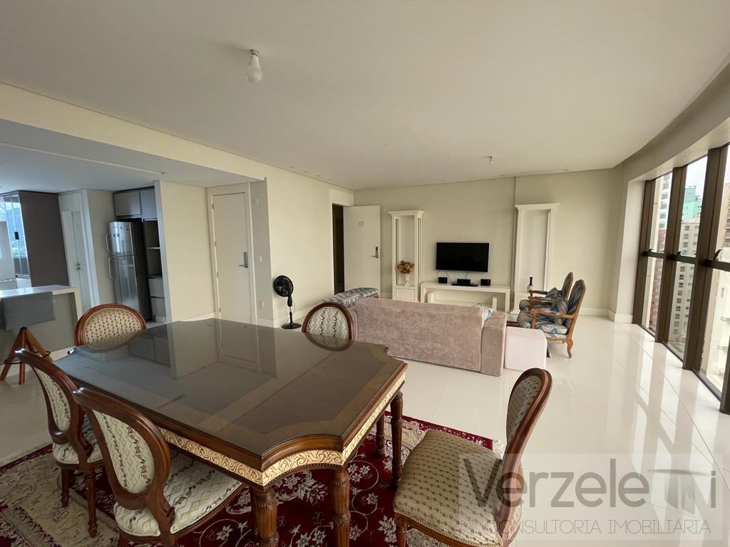 Apartamento à venda com 3 quartos, 130m² - Foto 23