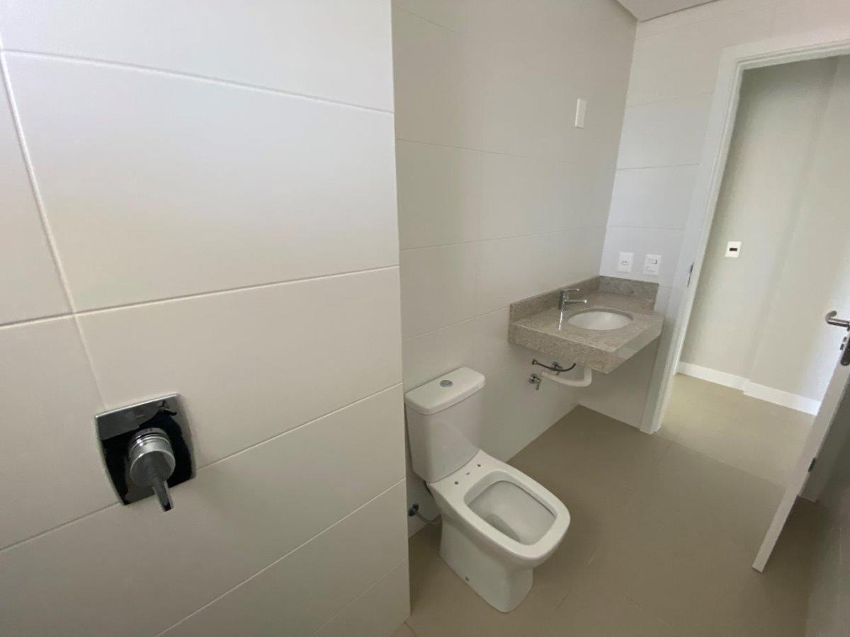 Apartamento à venda com 2 quartos, 75m² - Foto 14