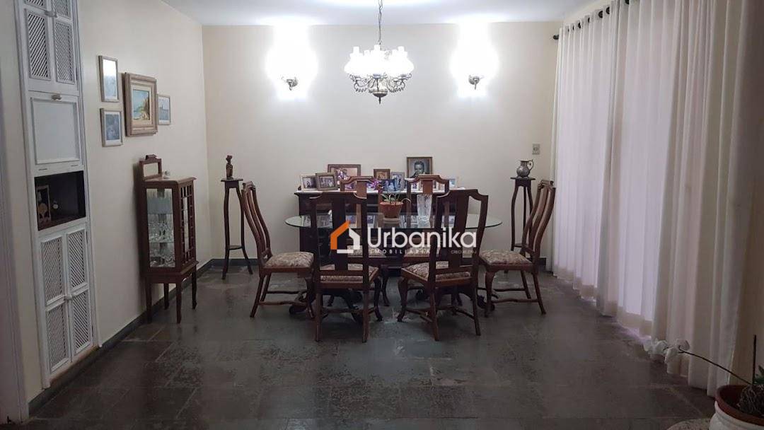 Casa, 3 quartos, 234 m² - Foto 4