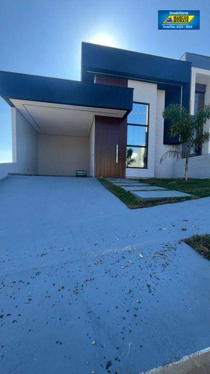 Casa de Condomínio à venda com 3 quartos, 140m² - Foto 1