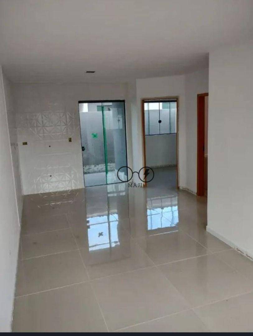 Casa à venda com 2 quartos, 64m² - Foto 3