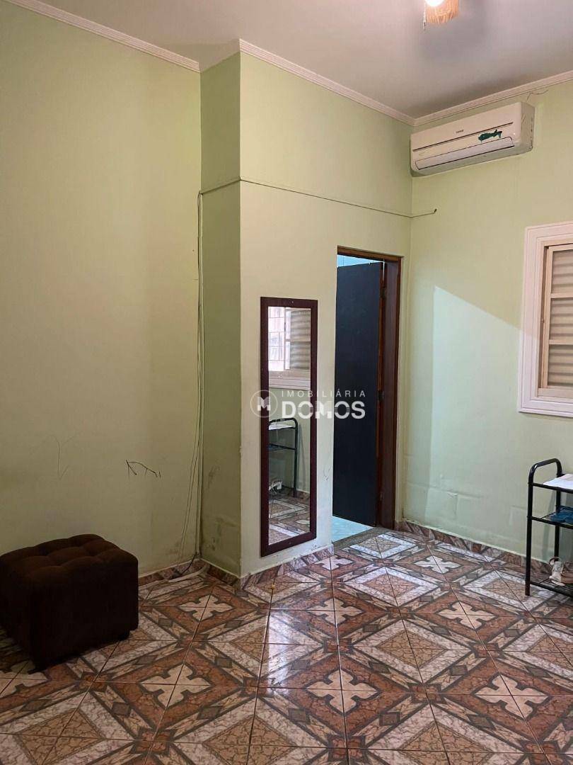 Casa à venda com 3 quartos, 300m² - Foto 10