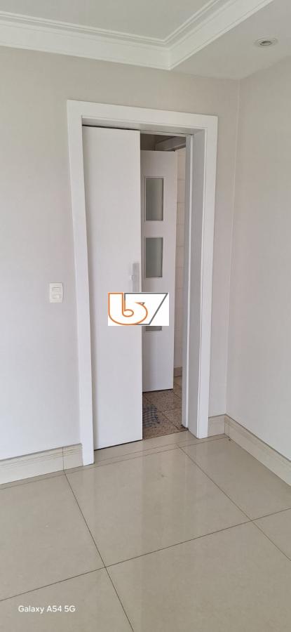 Apartamento para alugar com 3 quartos, 90m² - Foto 6