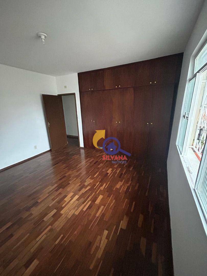Casa para alugar com 6 quartos, 200m² - Foto 21