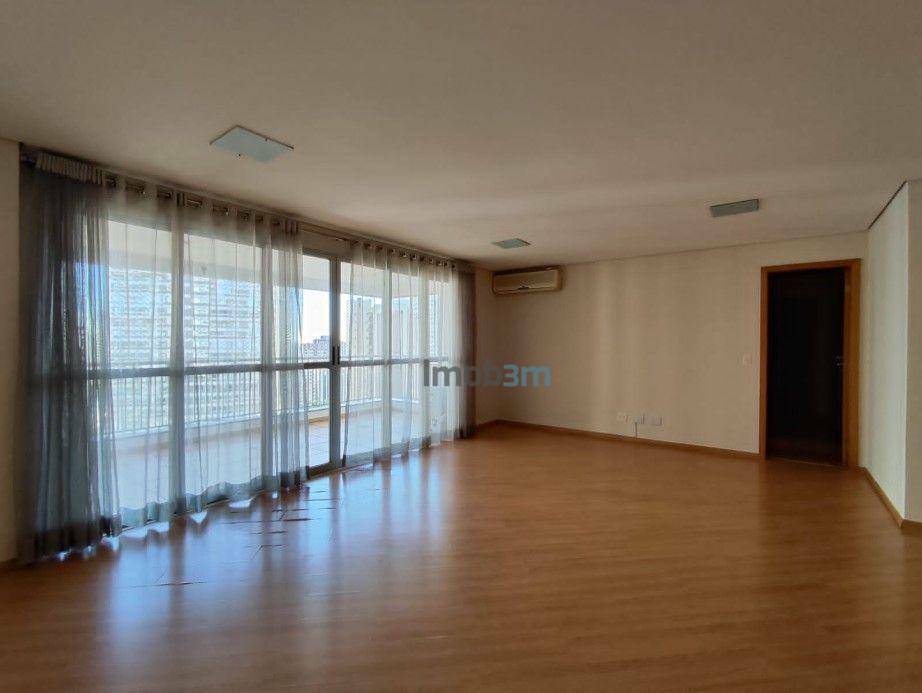 Apartamento para alugar com 3 quartos, 130m² - Foto 2