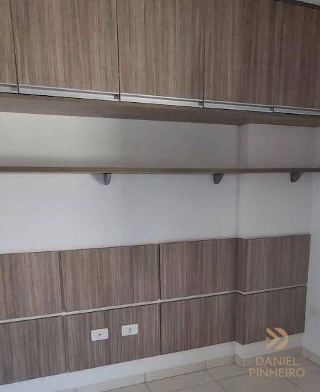 Apartamento à venda com 2 quartos, 80m² - Foto 11