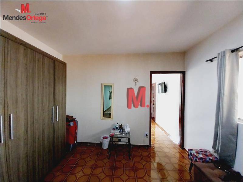 Casa à venda com 3 quartos, 218m² - Foto 19