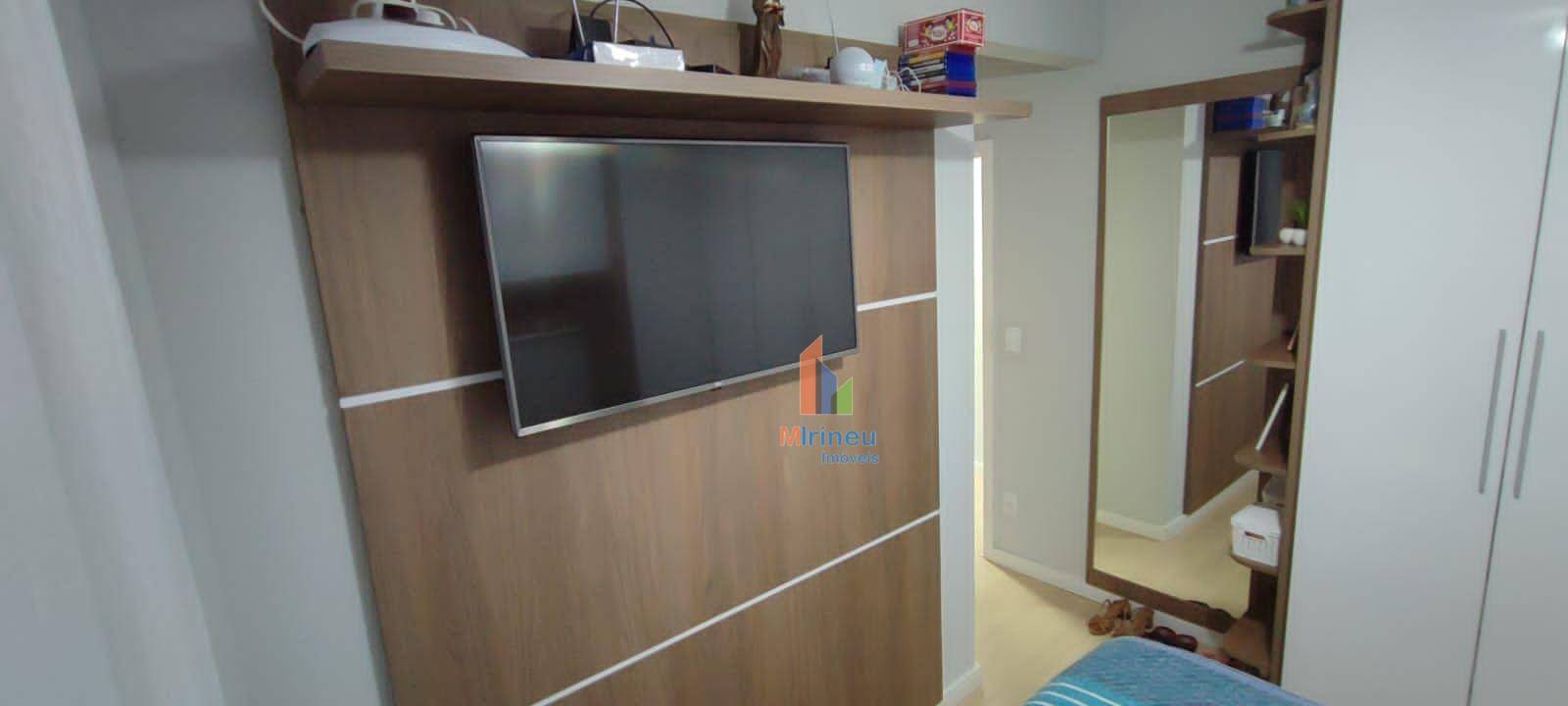 Apartamento à venda com 3 quartos, 77m² - Foto 3