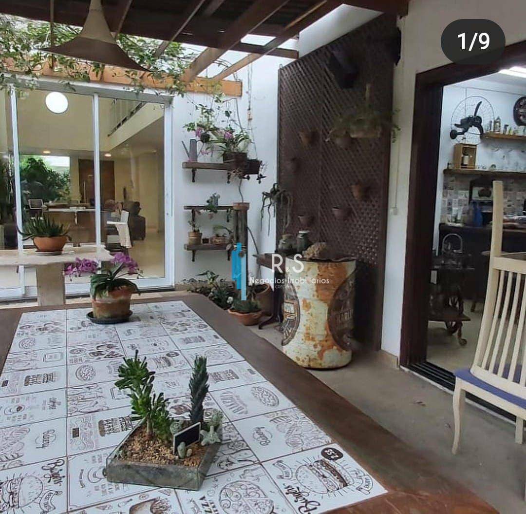 Casa à venda com 3 quartos, 330m² - Foto 3