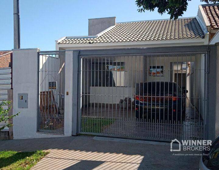 Casa à venda com 3 quartos, 111m² - Foto 1