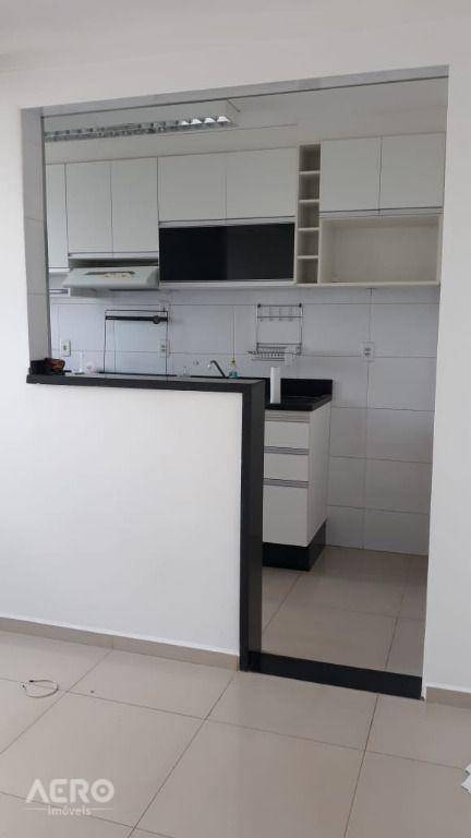 Apartamento à venda com 2 quartos, 45m² - Foto 11