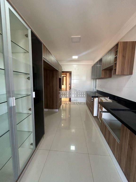 Apartamento à venda e aluguel com 3 quartos, 170m² - Foto 4
