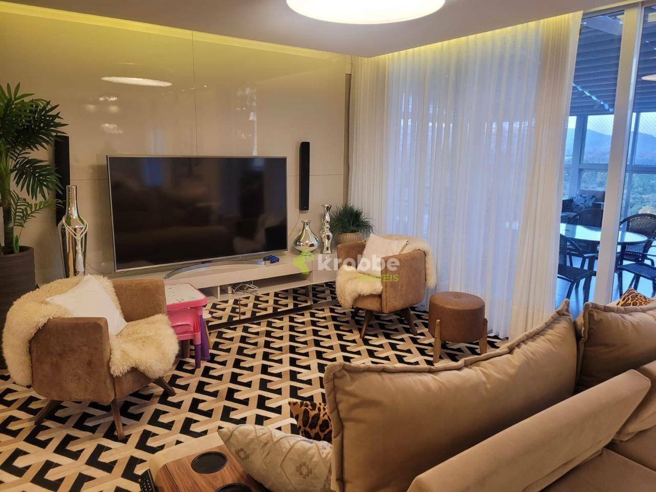 Apartamento, 3 quartos, 216 m² - Foto 4