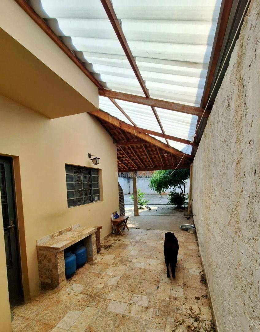 Casa à venda com 3 quartos, 148m² - Foto 14