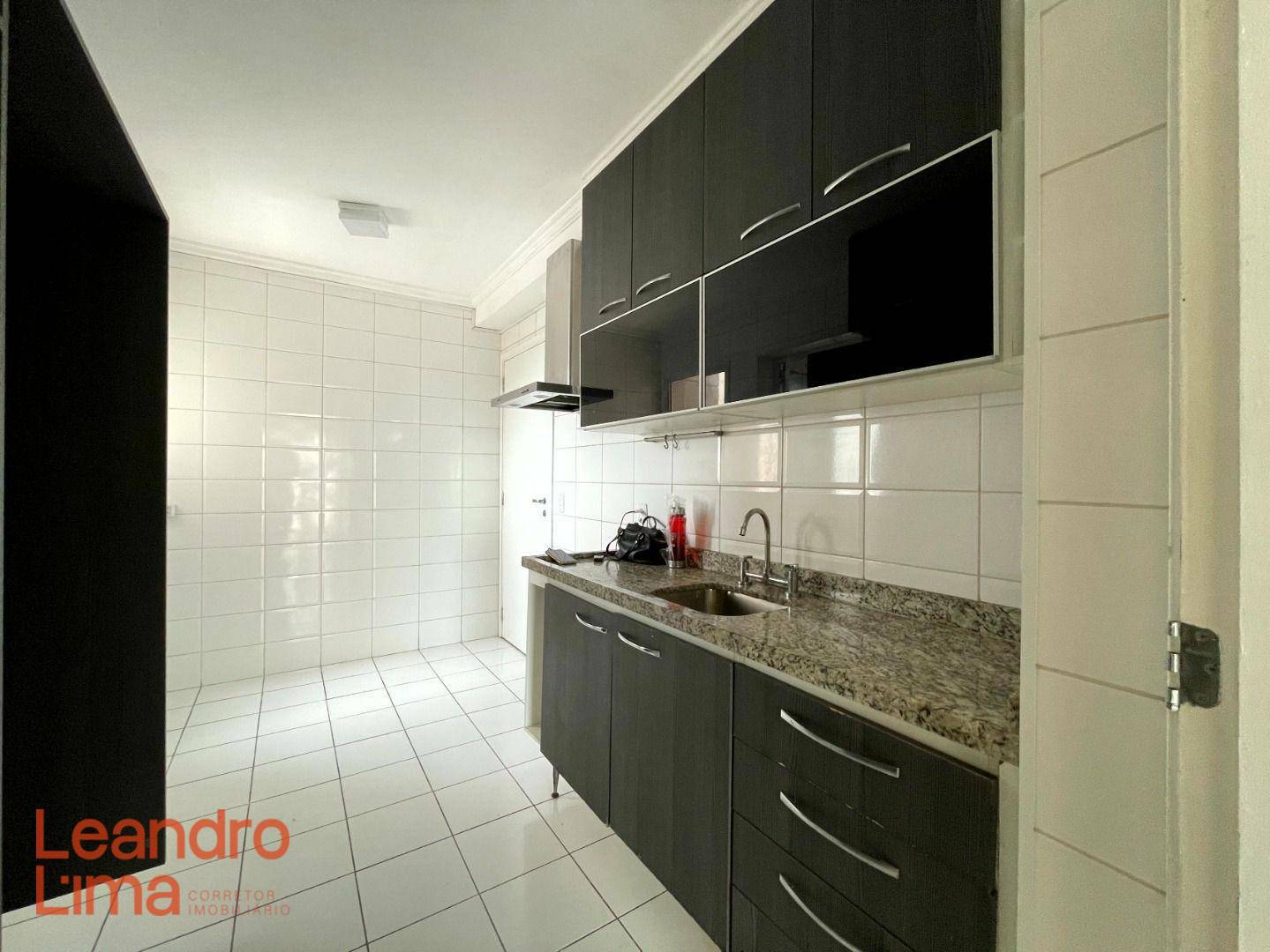 Apartamento para alugar com 3 quartos, 86m² - Foto 7