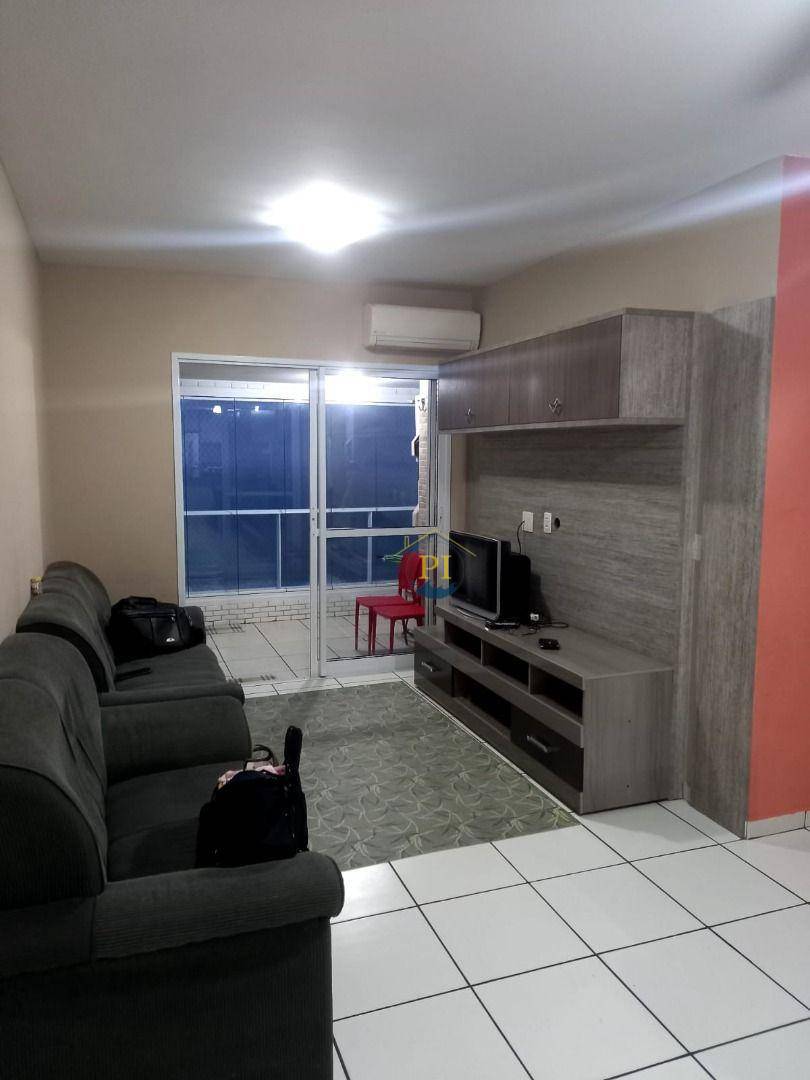 Apartamento para alugar com 2 quartos, 75m² - Foto 8