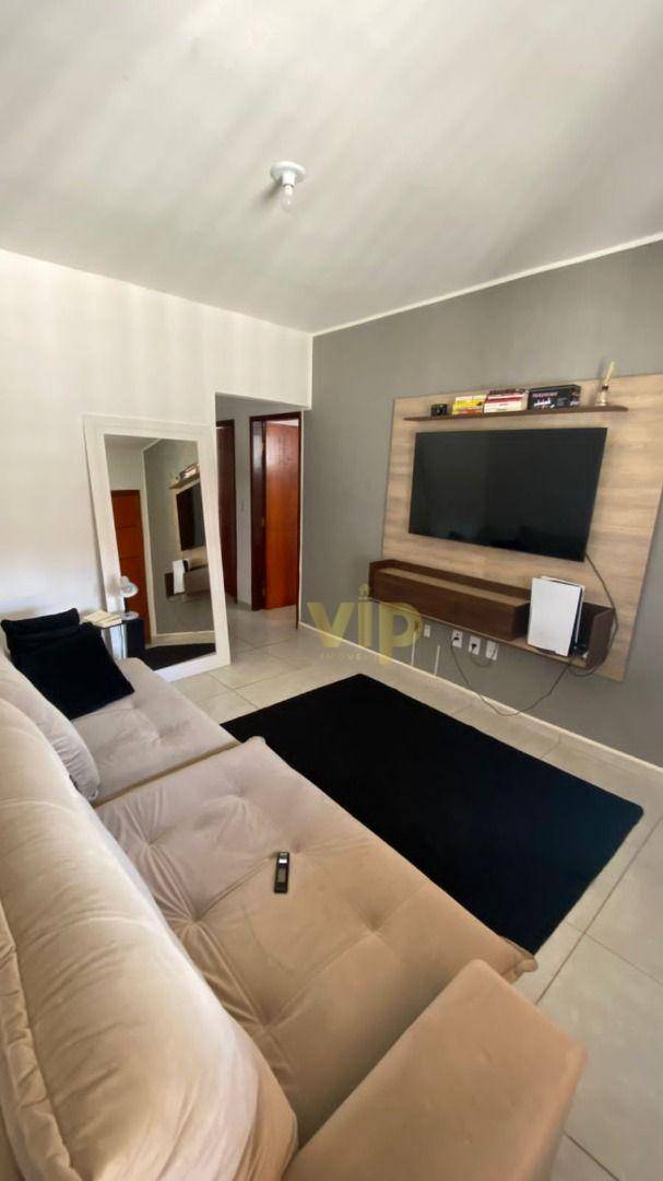 Casa à venda com 4 quartos, 300m² - Foto 1