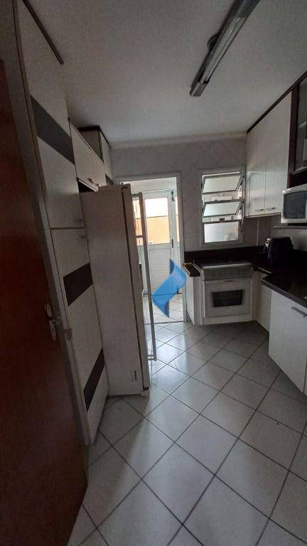 Apartamento à venda com 3 quartos, 130m² - Foto 4