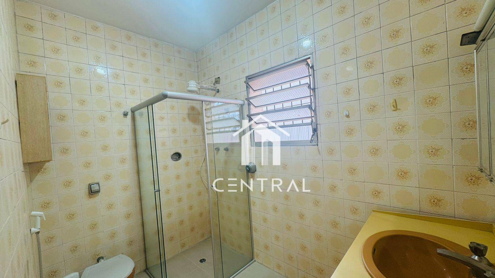 Sobrado à venda com 3 quartos, 300m² - Foto 24