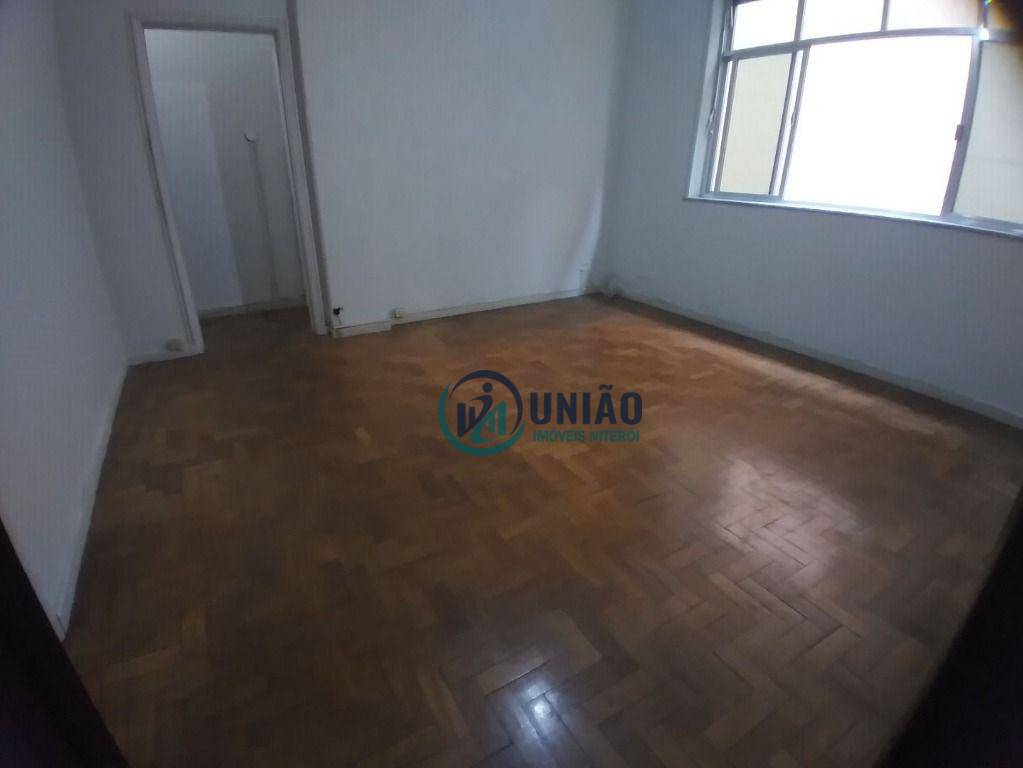 Apartamento à venda com 3 quartos, 100m² - Foto 1