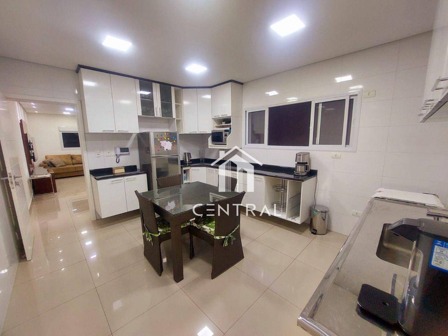 Sobrado à venda com 3 quartos, 240m² - Foto 45