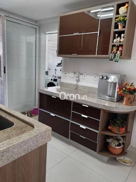 Apartamento à venda com 3 quartos, 135m² - Foto 2