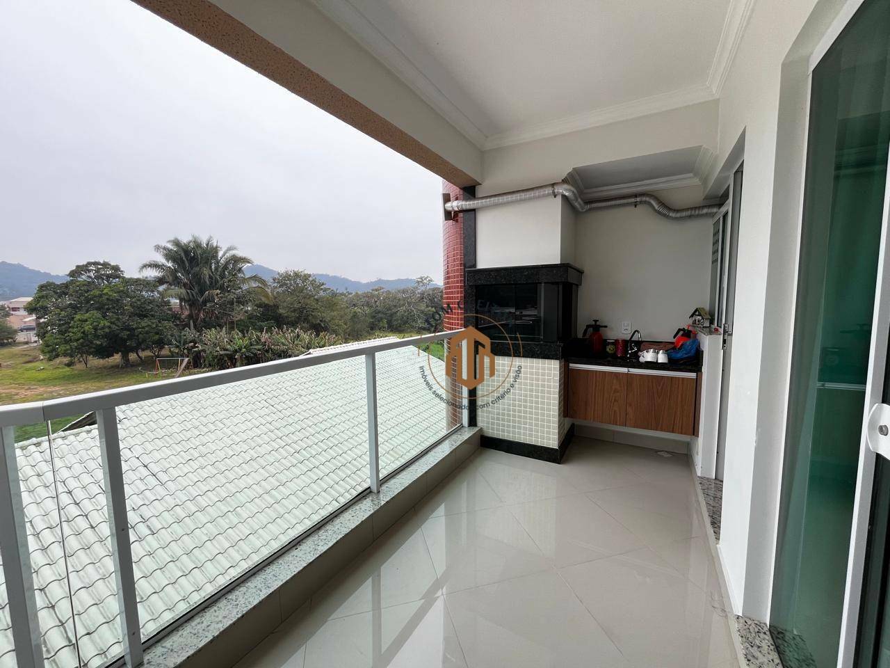 Apartamento à venda com 3 quartos, 111m² - Foto 1