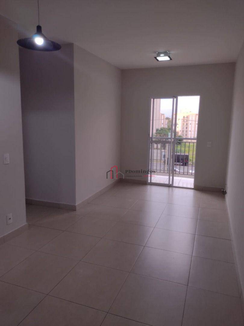 Apartamento à venda com 3 quartos, 67m² - Foto 2